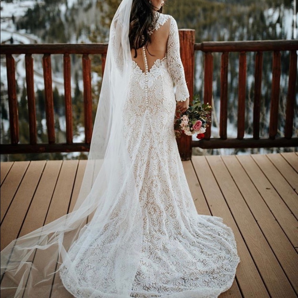 Ida Torez wedding gown (Pearl)